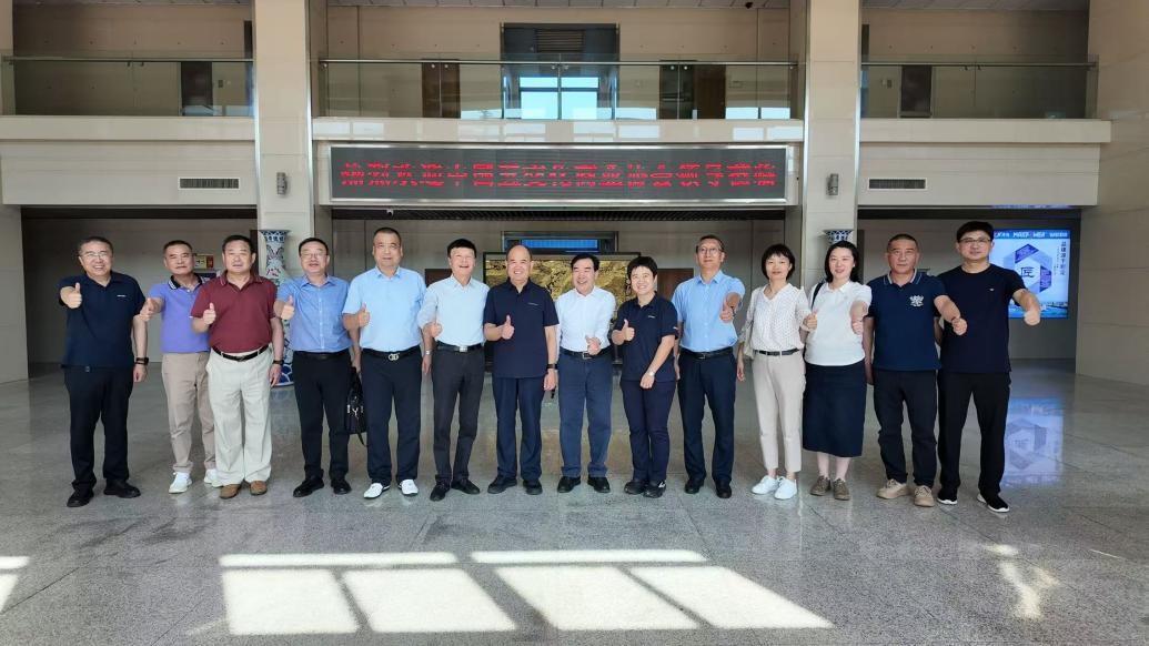 中国五金交电化工商业协会调研文登威力工具集团 盛赞其行业标杆作用